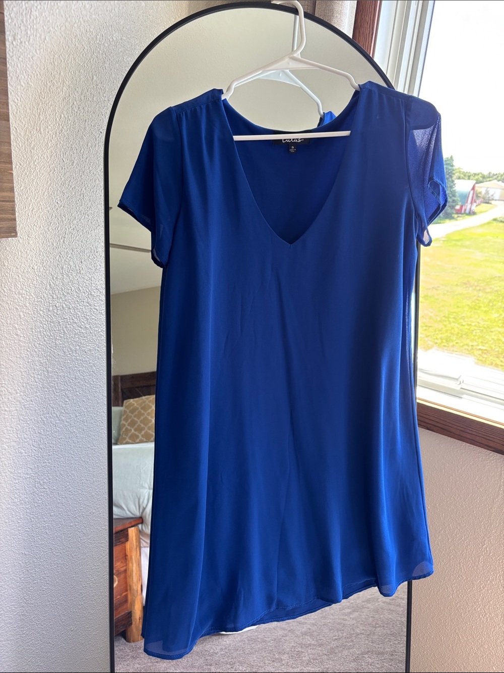 NWOT: Lulu's Royal Blue V-Neck Short Sleeve Dress